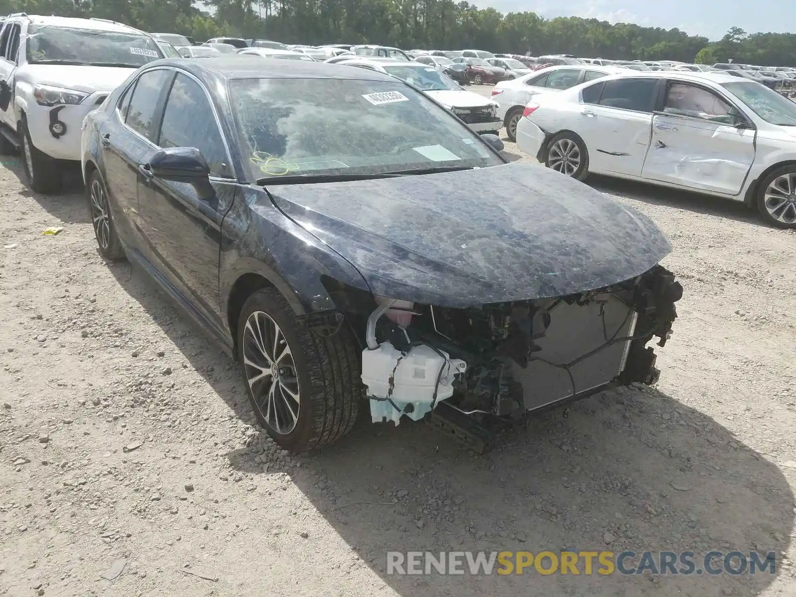 1 Photograph of a damaged car 4T1G11AK8LU897160 TOYOTA CAMRY 2020