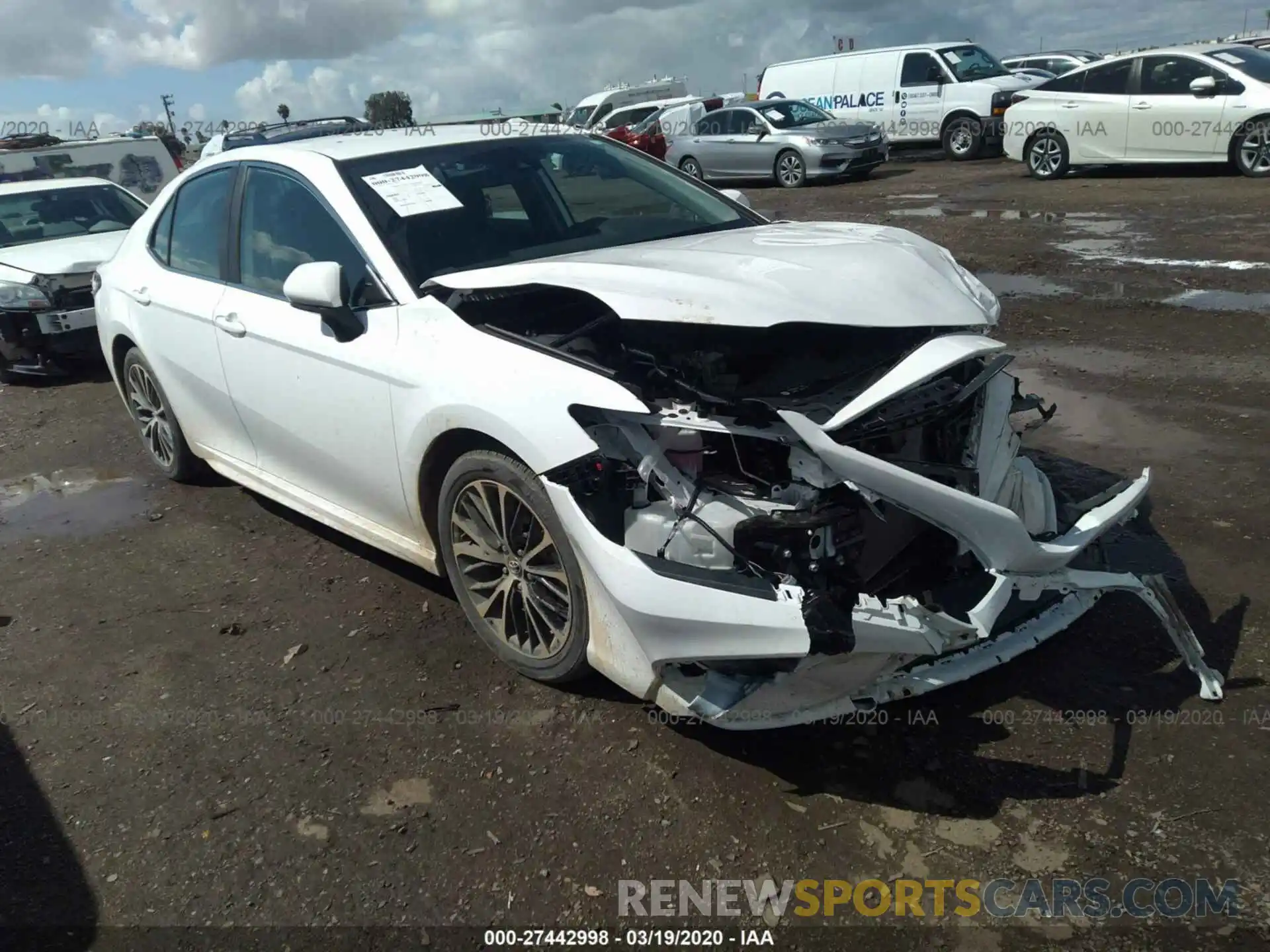 1 Photograph of a damaged car 4T1G11AK8LU897207 TOYOTA CAMRY 2020