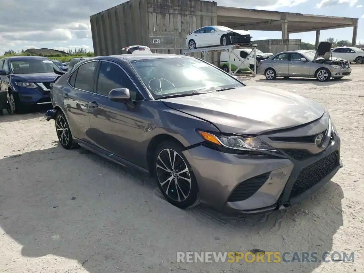 1 Photograph of a damaged car 4T1G11AK8LU899961 TOYOTA CAMRY 2020