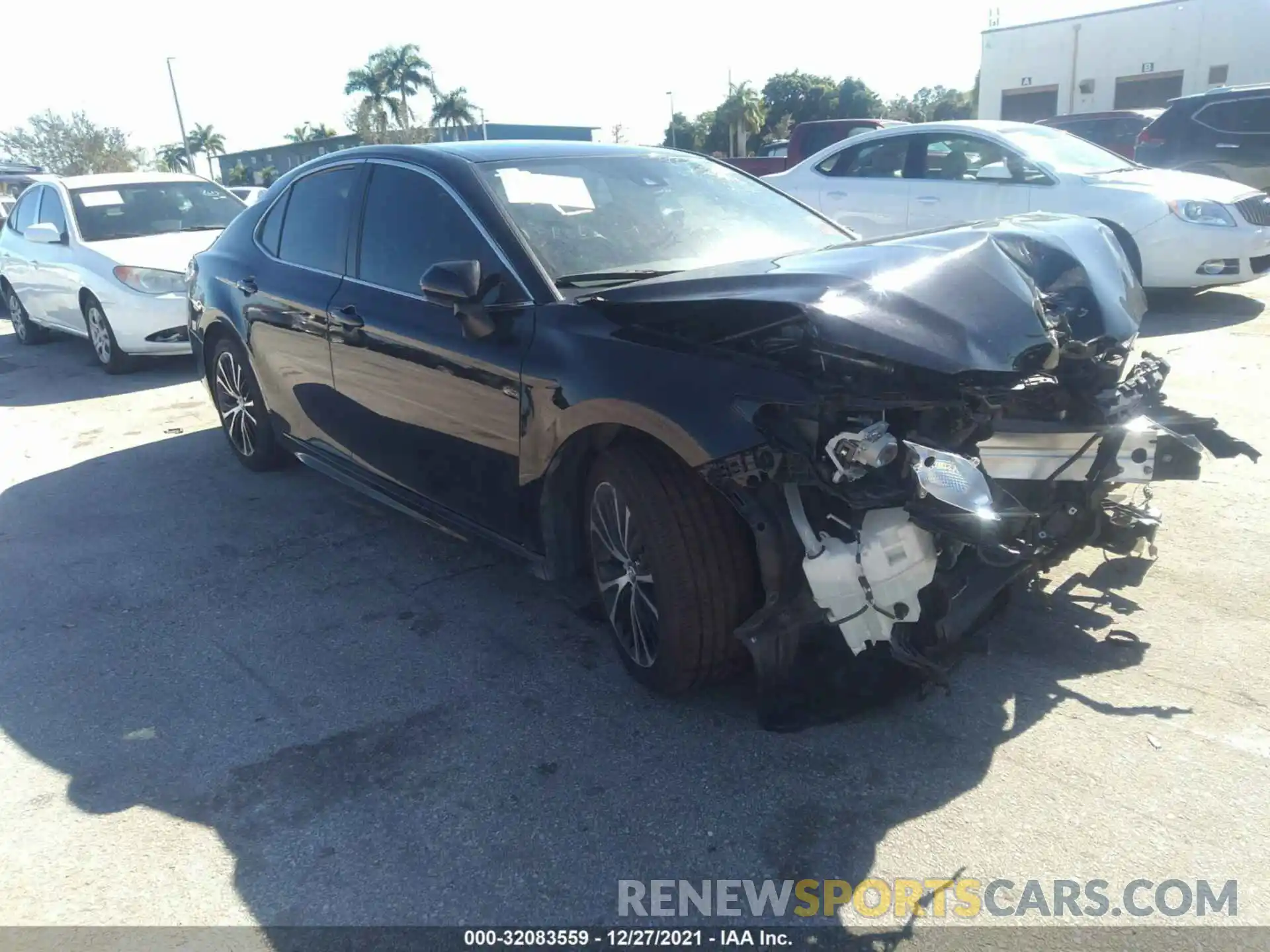 1 Photograph of a damaged car 4T1G11AK8LU903006 TOYOTA CAMRY 2020