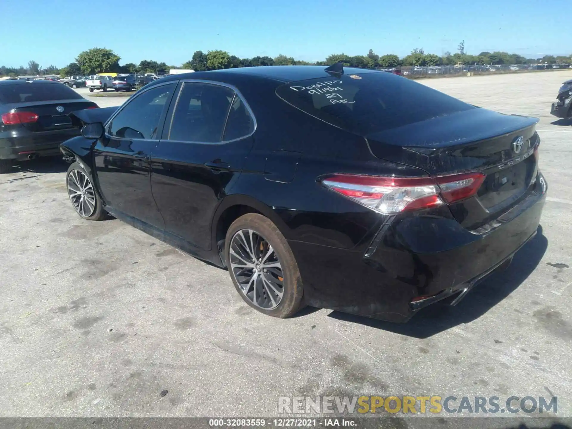 3 Photograph of a damaged car 4T1G11AK8LU903006 TOYOTA CAMRY 2020