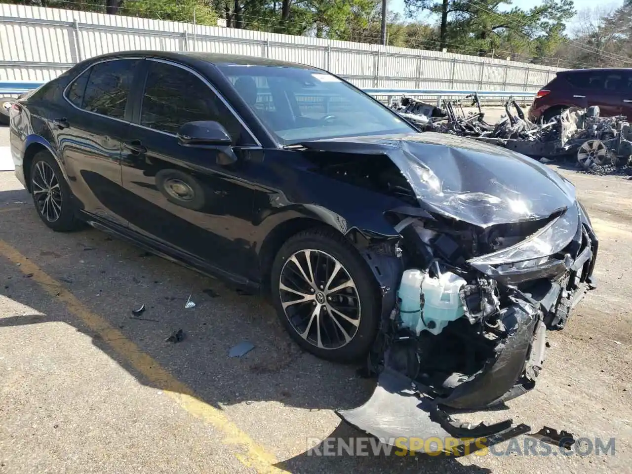 4 Photograph of a damaged car 4T1G11AK8LU908707 TOYOTA CAMRY 2020