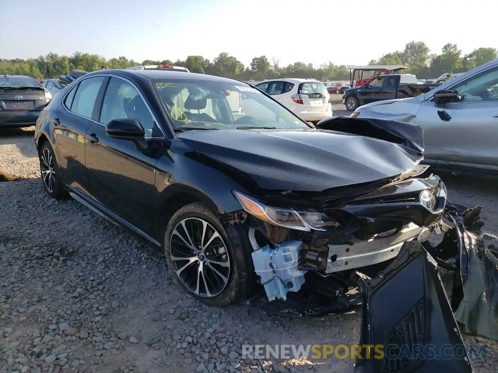 1 Photograph of a damaged car 4T1G11AK8LU909484 TOYOTA CAMRY 2020