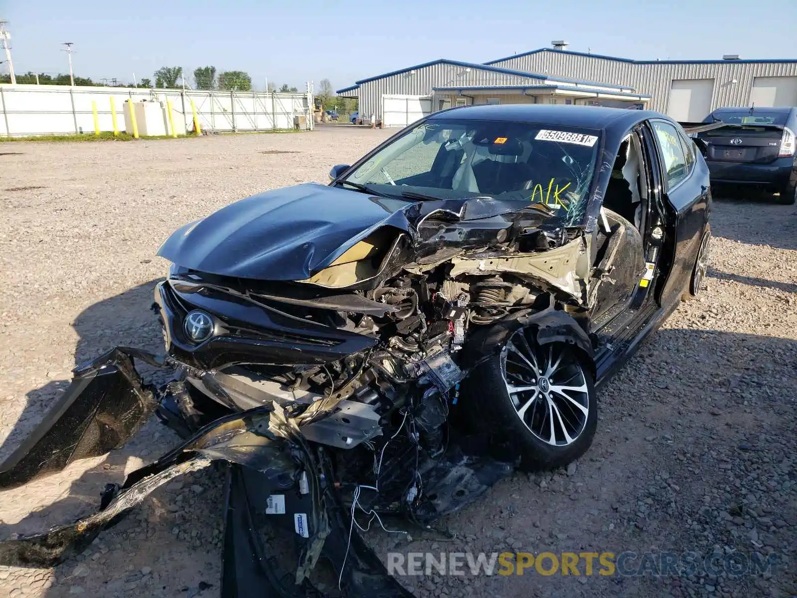 2 Photograph of a damaged car 4T1G11AK8LU909484 TOYOTA CAMRY 2020