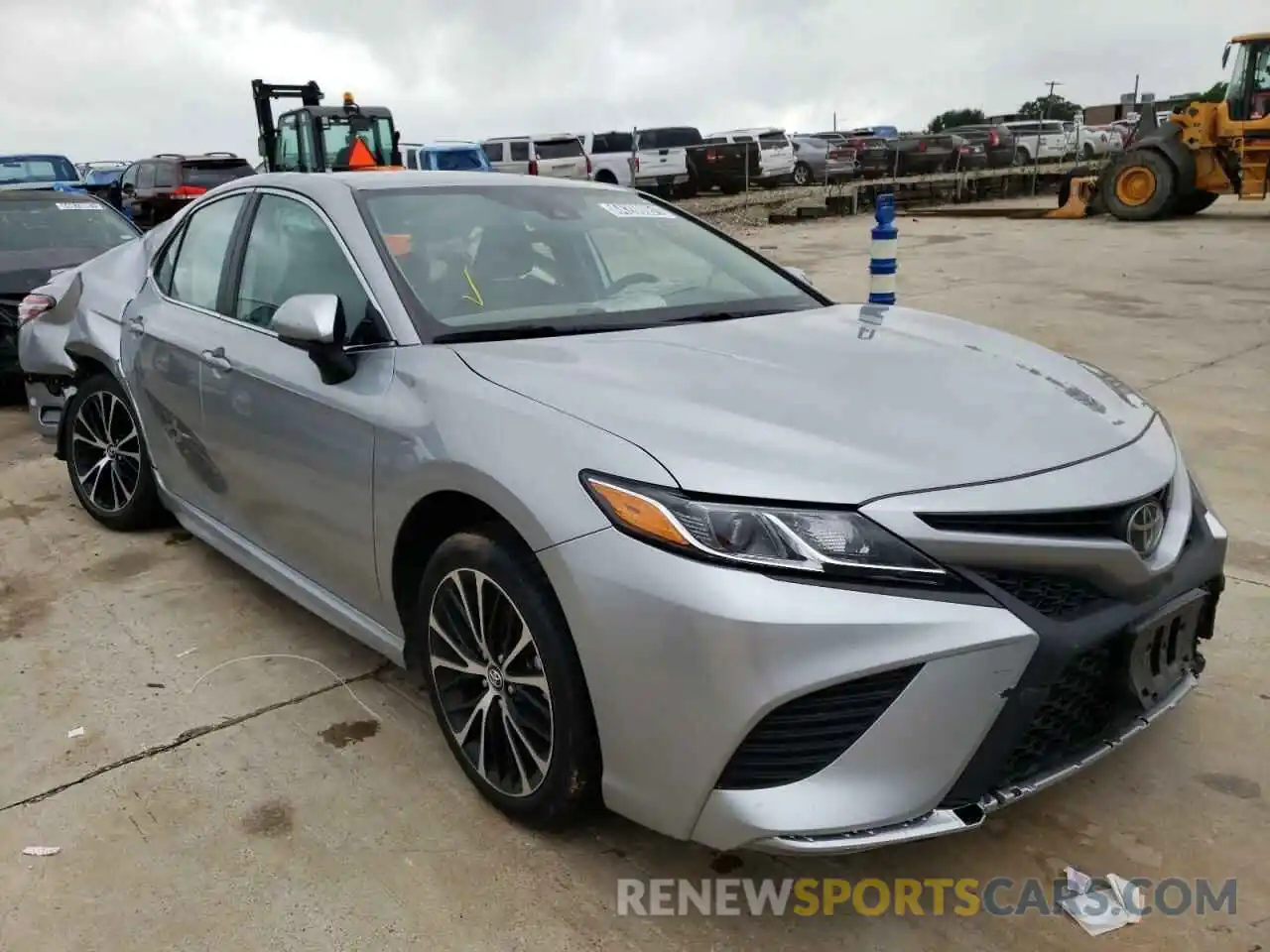 1 Photograph of a damaged car 4T1G11AK8LU912059 TOYOTA CAMRY 2020