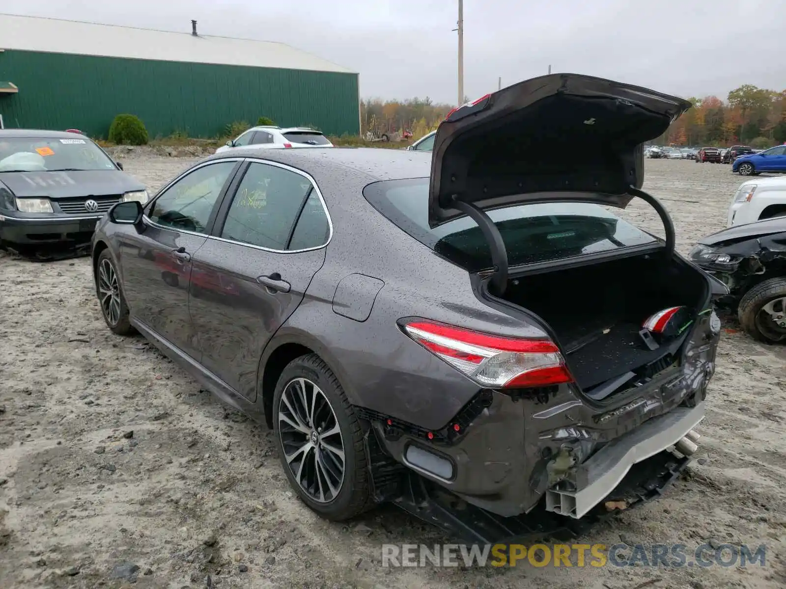 3 Photograph of a damaged car 4T1G11AK8LU915351 TOYOTA CAMRY 2020