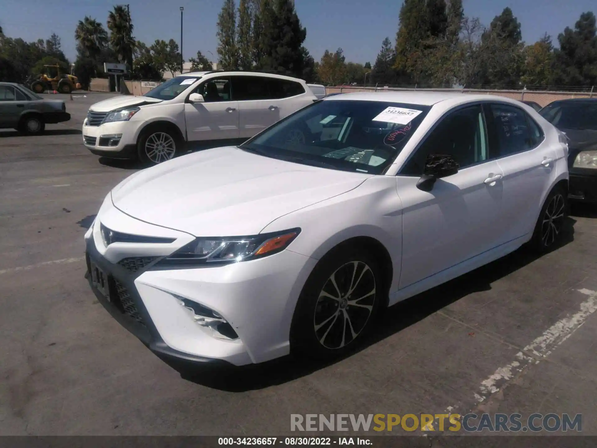 2 Photograph of a damaged car 4T1G11AK8LU917181 TOYOTA CAMRY 2020