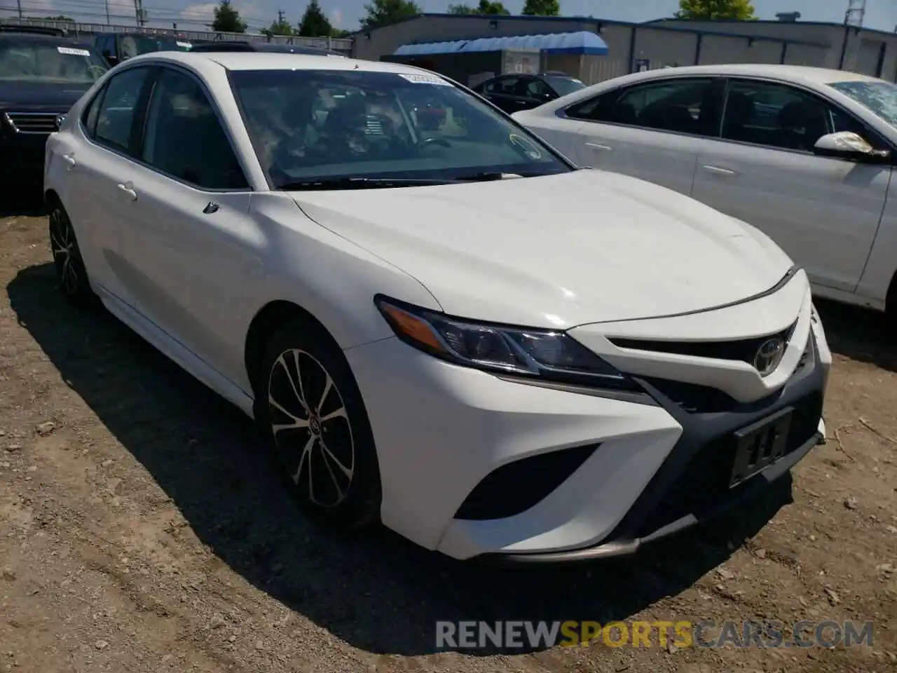 1 Photograph of a damaged car 4T1G11AK8LU918914 TOYOTA CAMRY 2020