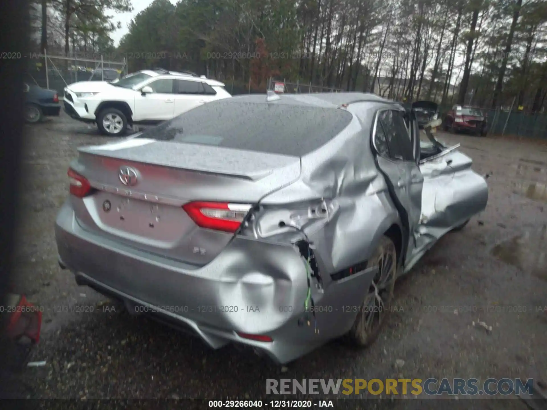 4 Photograph of a damaged car 4T1G11AK8LU924549 TOYOTA CAMRY 2020