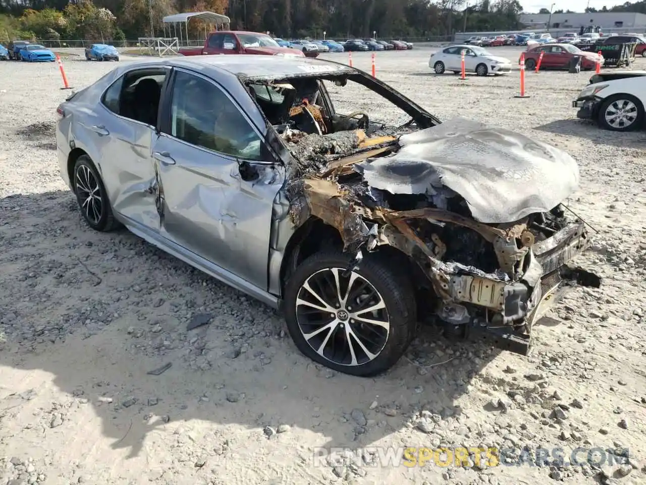 1 Photograph of a damaged car 4T1G11AK8LU927886 TOYOTA CAMRY 2020