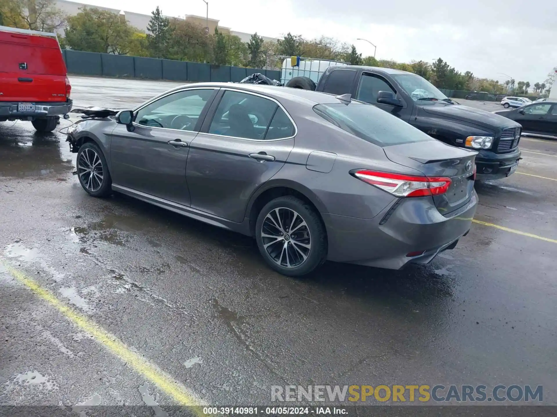 3 Photograph of a damaged car 4T1G11AK8LU929802 TOYOTA CAMRY 2020