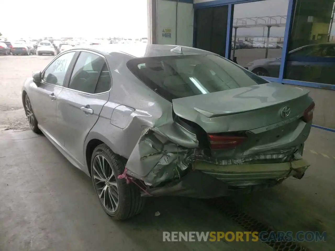 3 Photograph of a damaged car 4T1G11AK8LU941657 TOYOTA CAMRY 2020