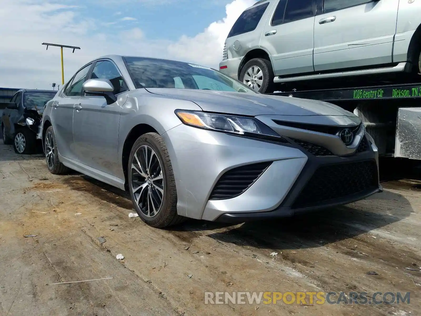 1 Photograph of a damaged car 4T1G11AK8LU943053 TOYOTA CAMRY 2020