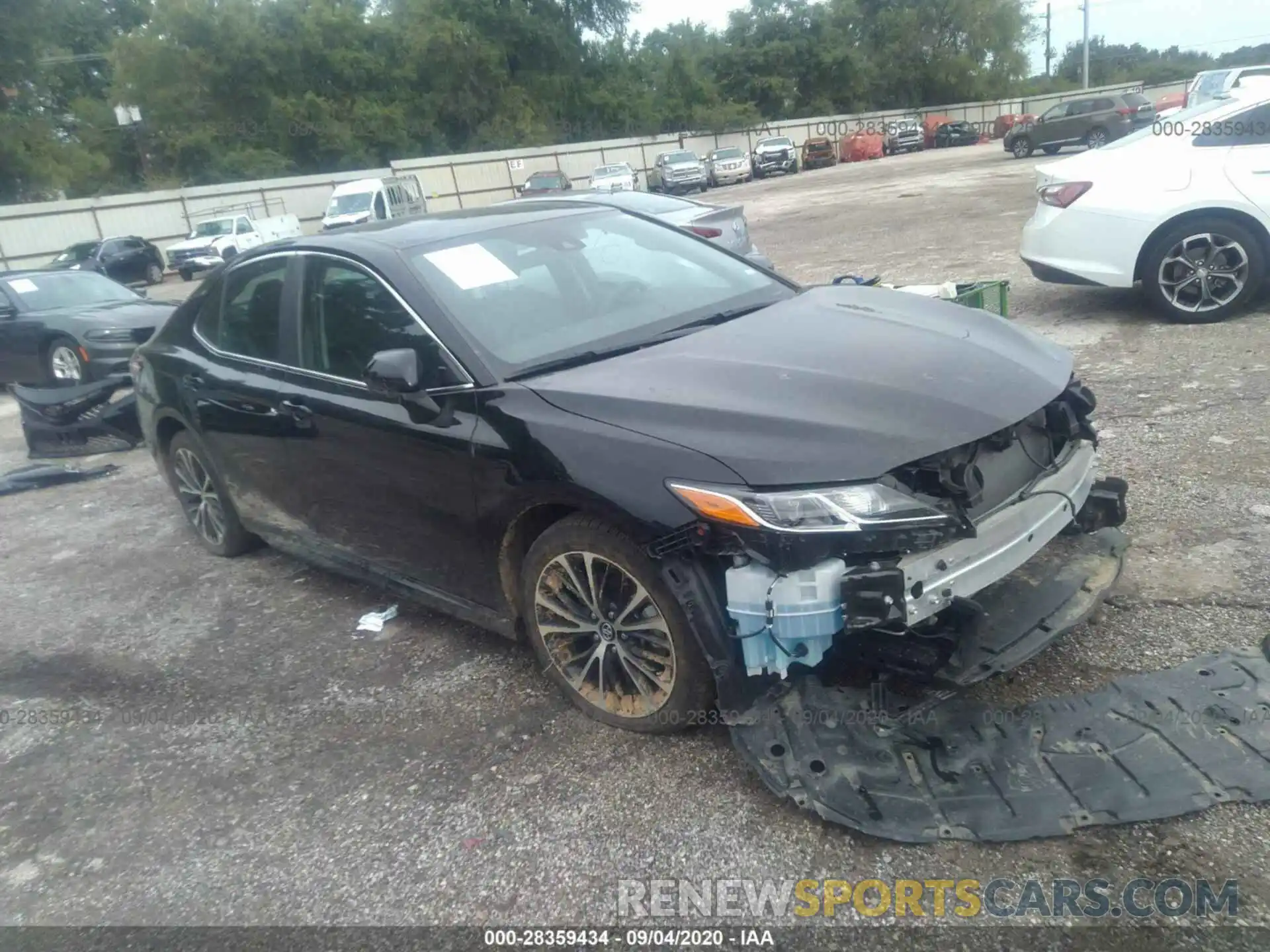 1 Photograph of a damaged car 4T1G11AK8LU944624 TOYOTA CAMRY 2020