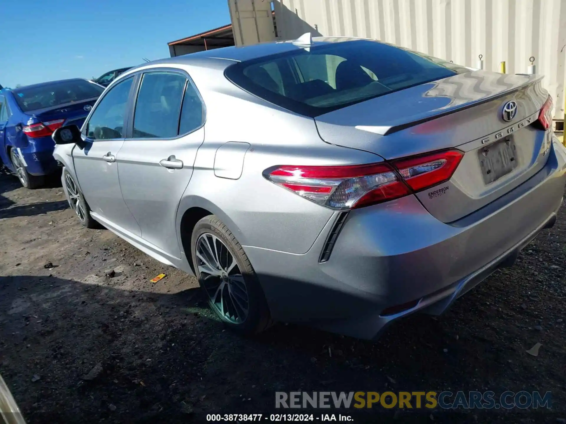 3 Photograph of a damaged car 4T1G11AK8LU947586 TOYOTA CAMRY 2020