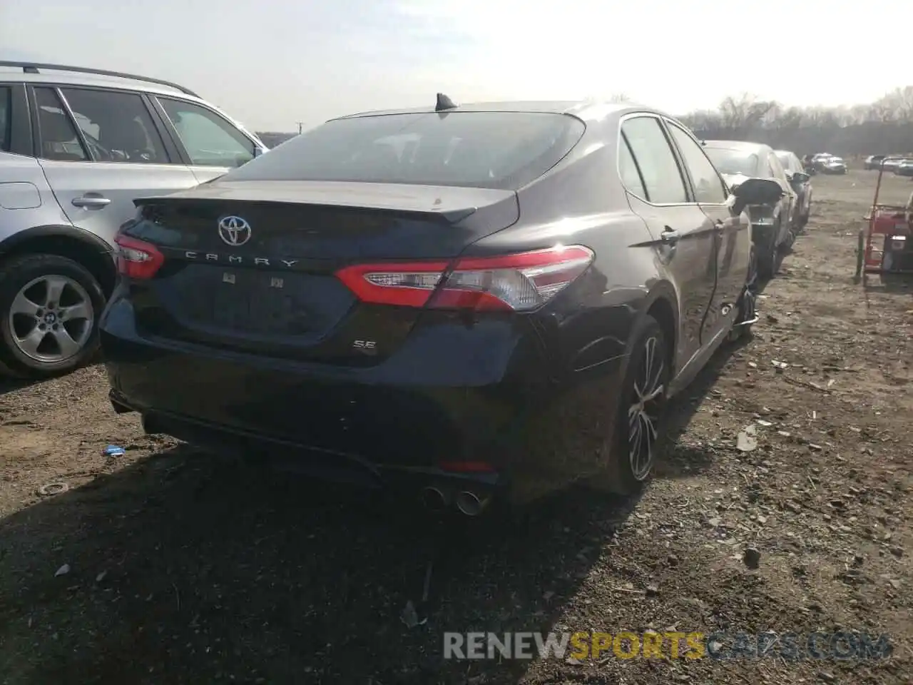 4 Photograph of a damaged car 4T1G11AK8LU948706 TOYOTA CAMRY 2020