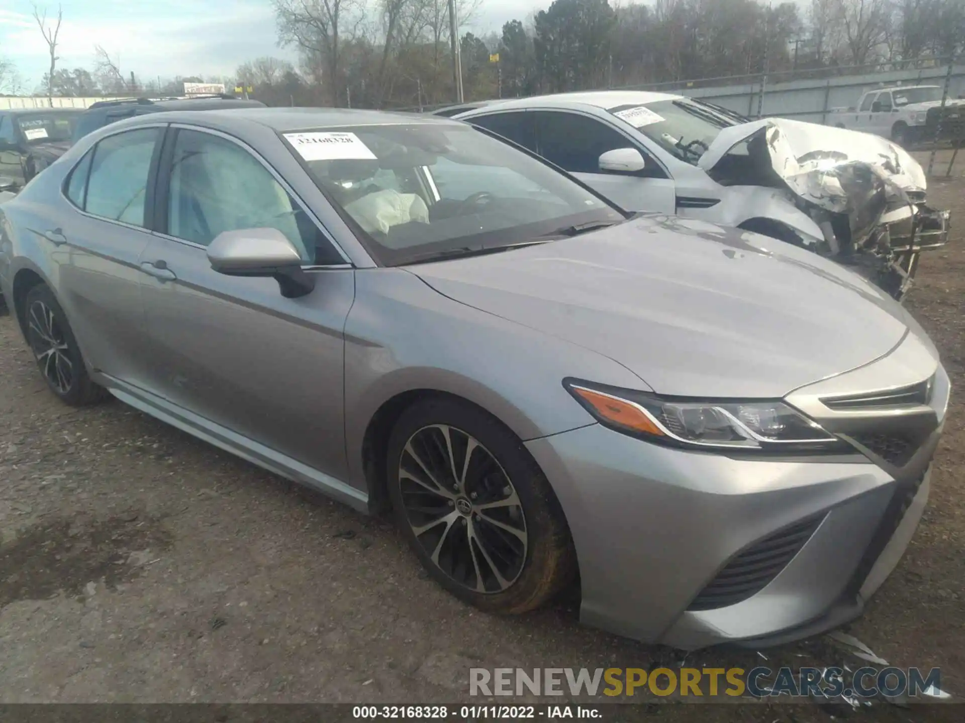 1 Photograph of a damaged car 4T1G11AK8LU949239 TOYOTA CAMRY 2020