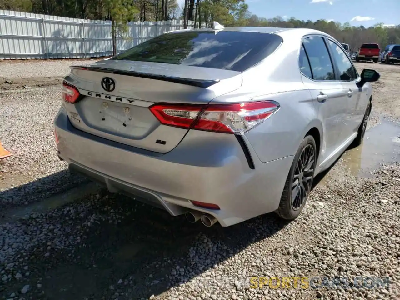 4 Photograph of a damaged car 4T1G11AK8LU961276 TOYOTA CAMRY 2020