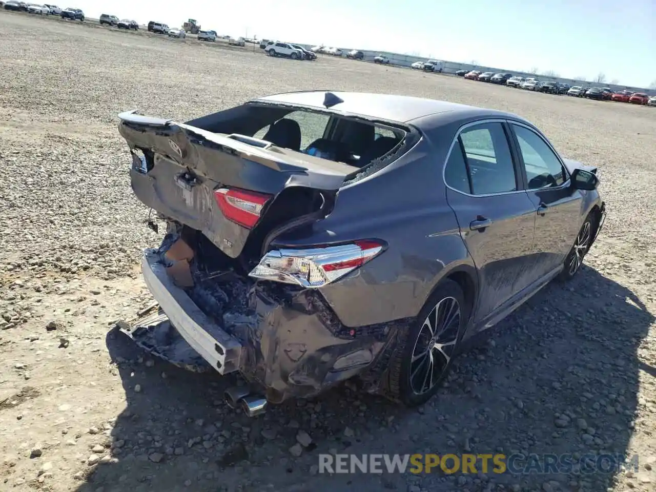 4 Photograph of a damaged car 4T1G11AK8LU974142 TOYOTA CAMRY 2020