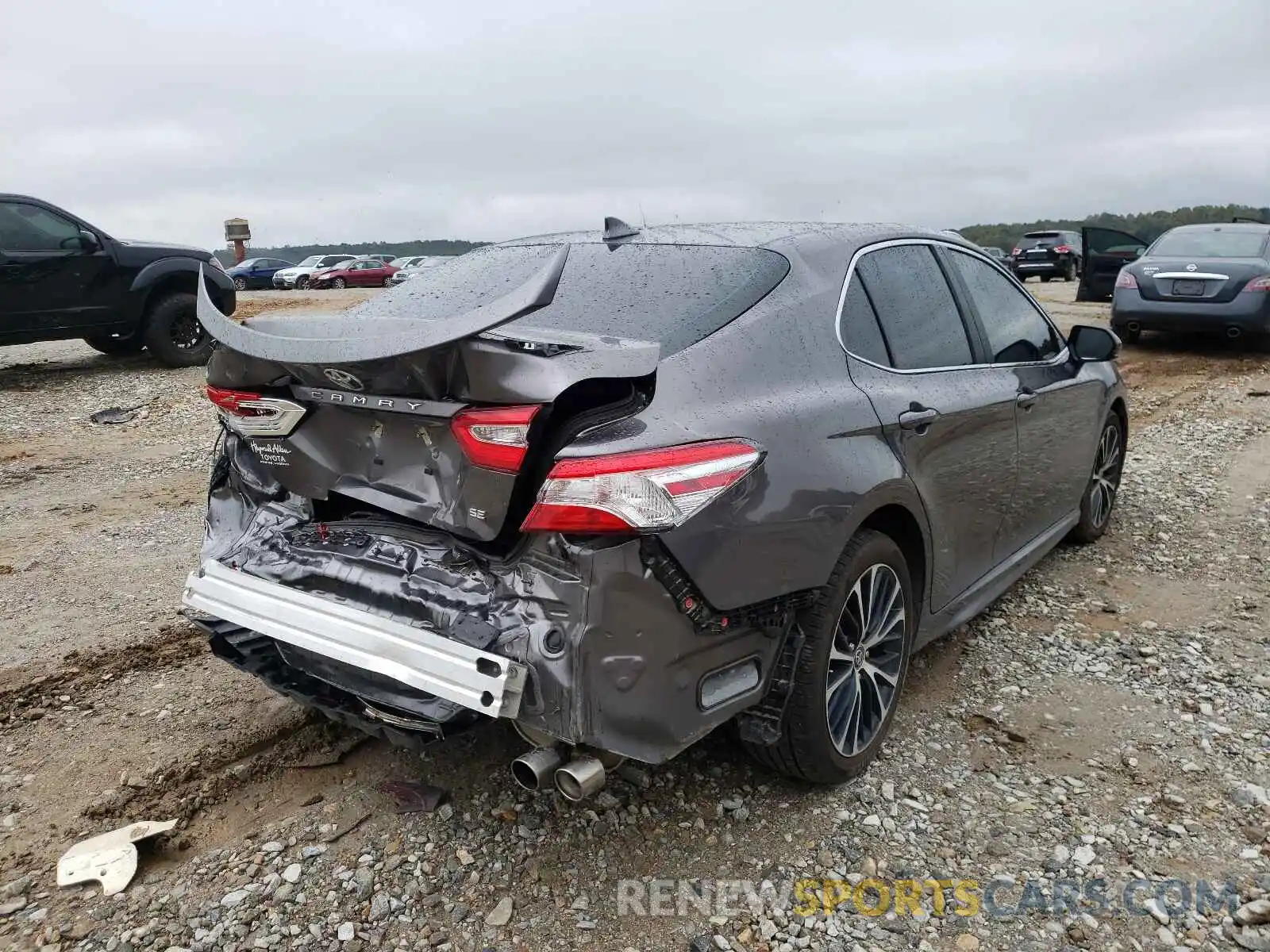 4 Photograph of a damaged car 4T1G11AK8LU981009 TOYOTA CAMRY 2020