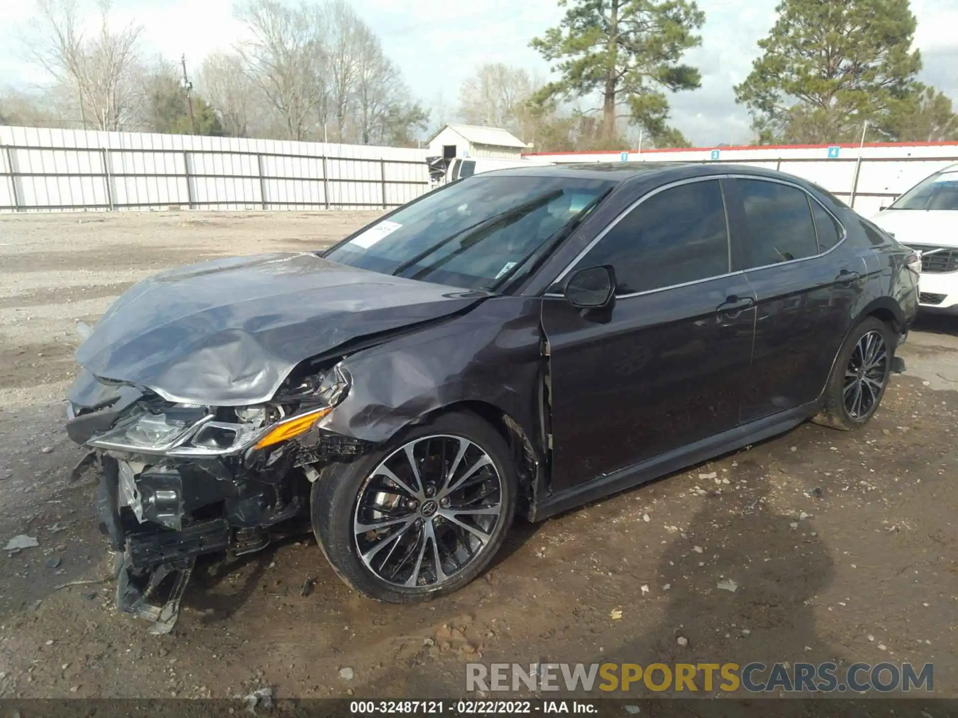 2 Photograph of a damaged car 4T1G11AK8LU986775 TOYOTA CAMRY 2020