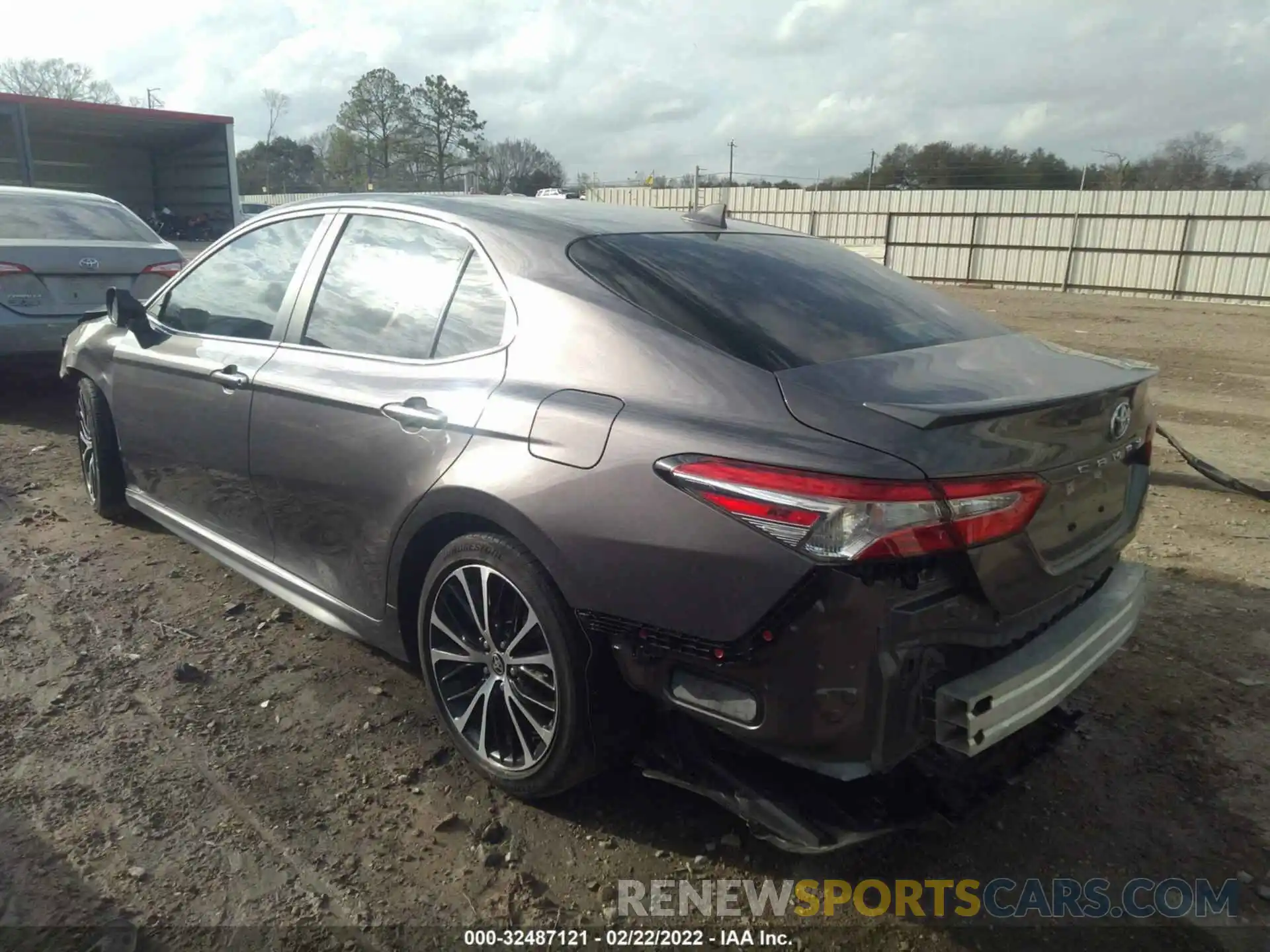 3 Photograph of a damaged car 4T1G11AK8LU986775 TOYOTA CAMRY 2020