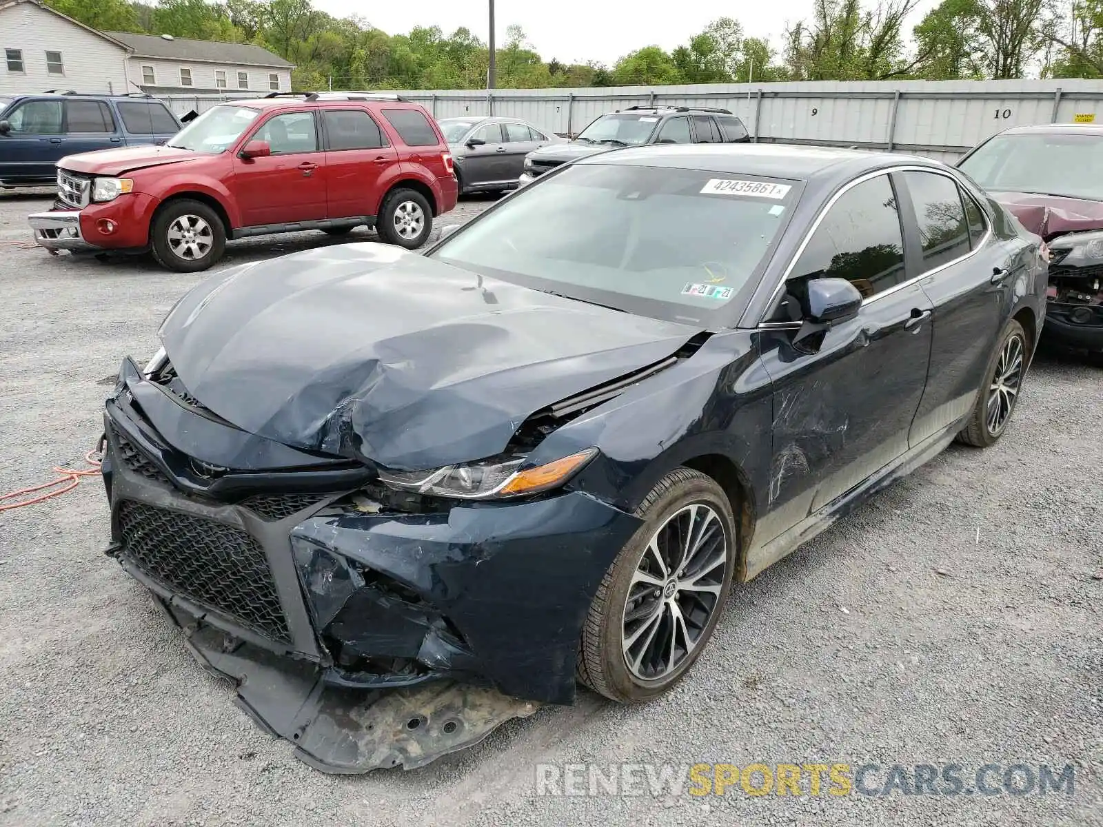 2 Photograph of a damaged car 4T1G11AK8LU986923 TOYOTA CAMRY 2020