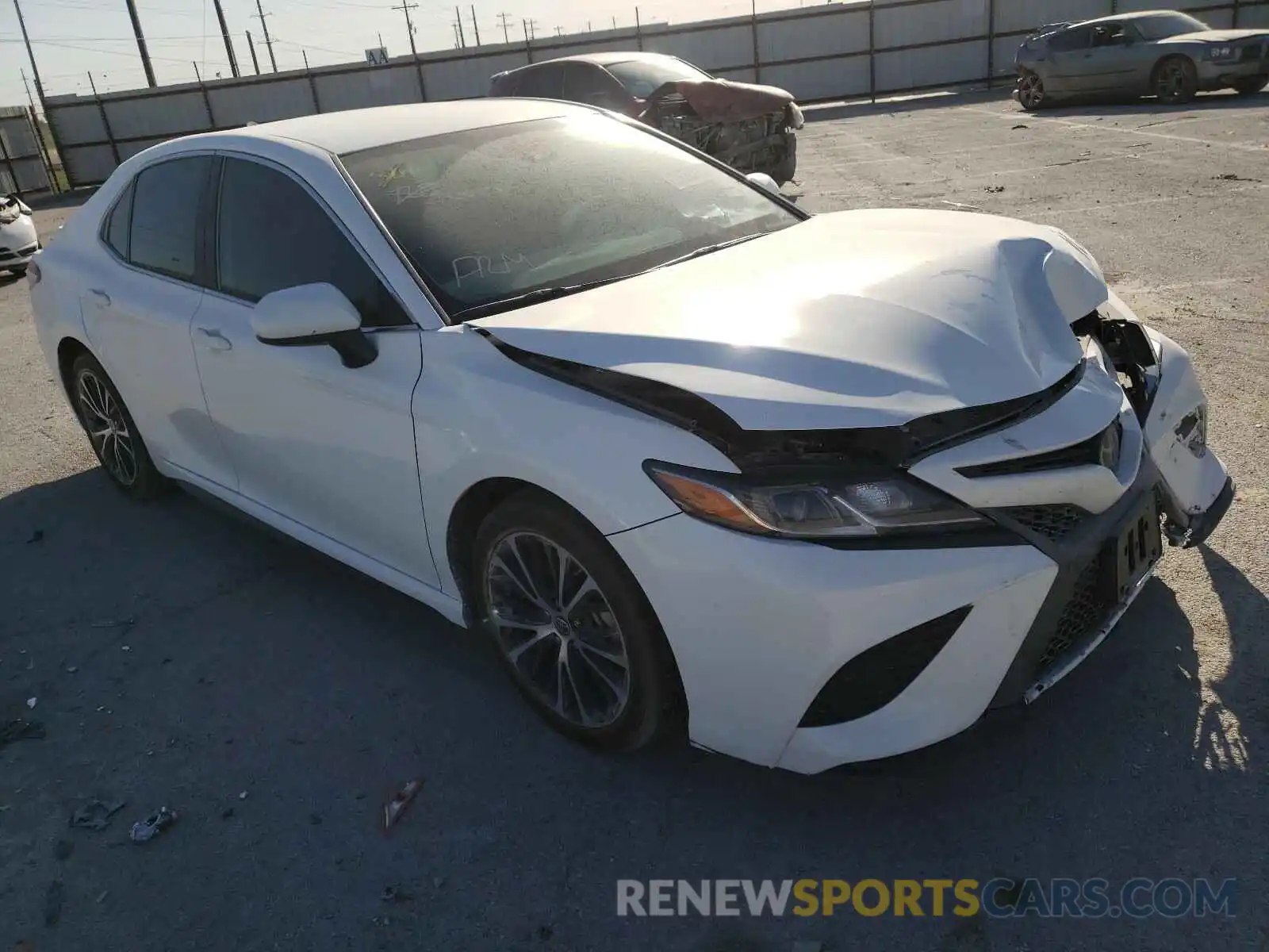 1 Photograph of a damaged car 4T1G11AK8LU991653 TOYOTA CAMRY 2020