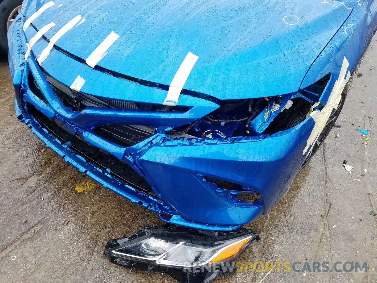 9 Photograph of a damaged car 4T1G11AK9LU300887 TOYOTA CAMRY 2020