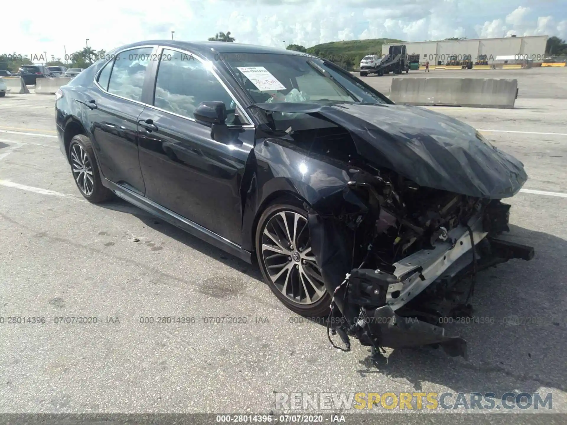 1 Photograph of a damaged car 4T1G11AK9LU305815 TOYOTA CAMRY 2020