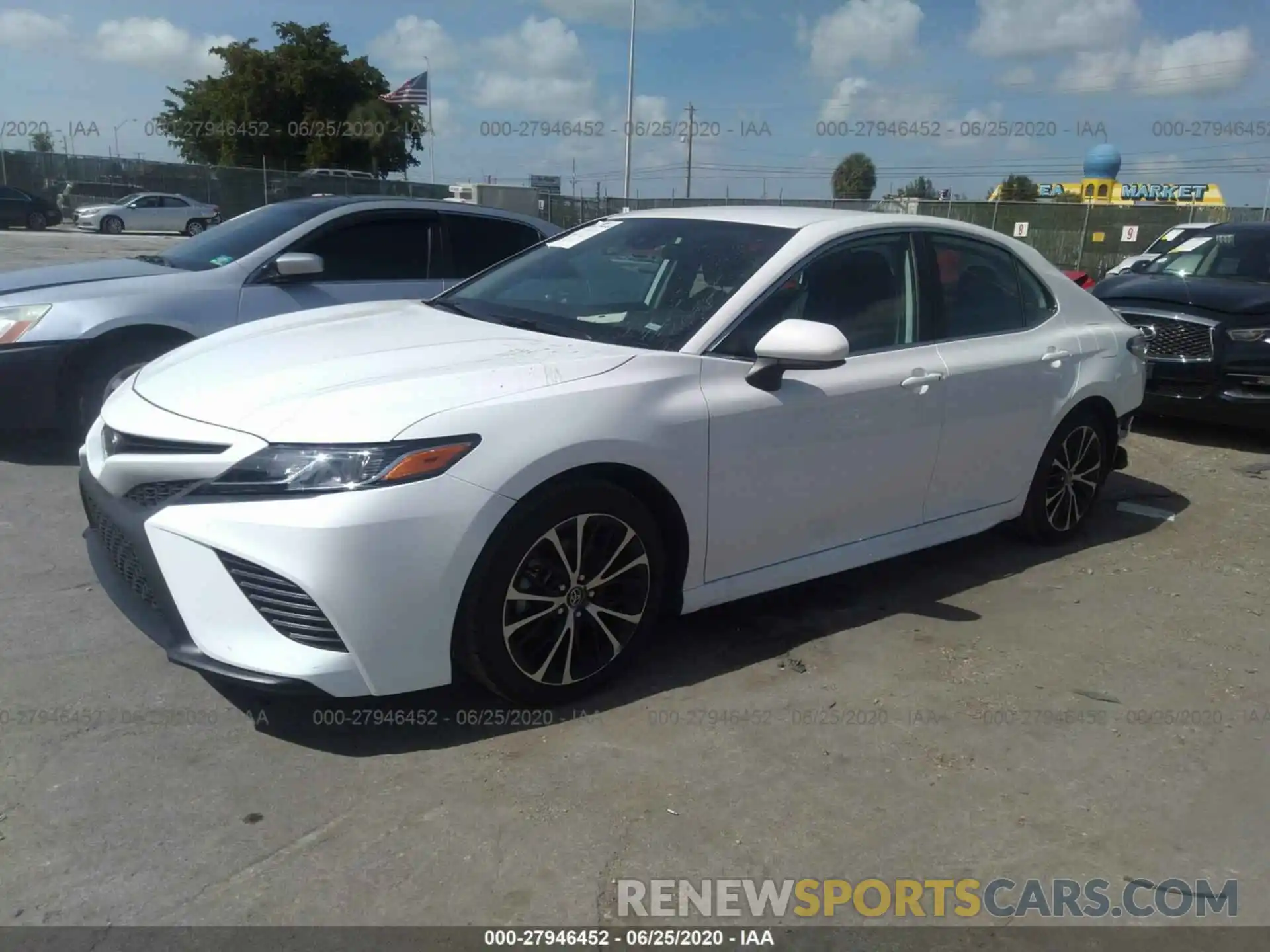 2 Photograph of a damaged car 4T1G11AK9LU307144 TOYOTA CAMRY 2020