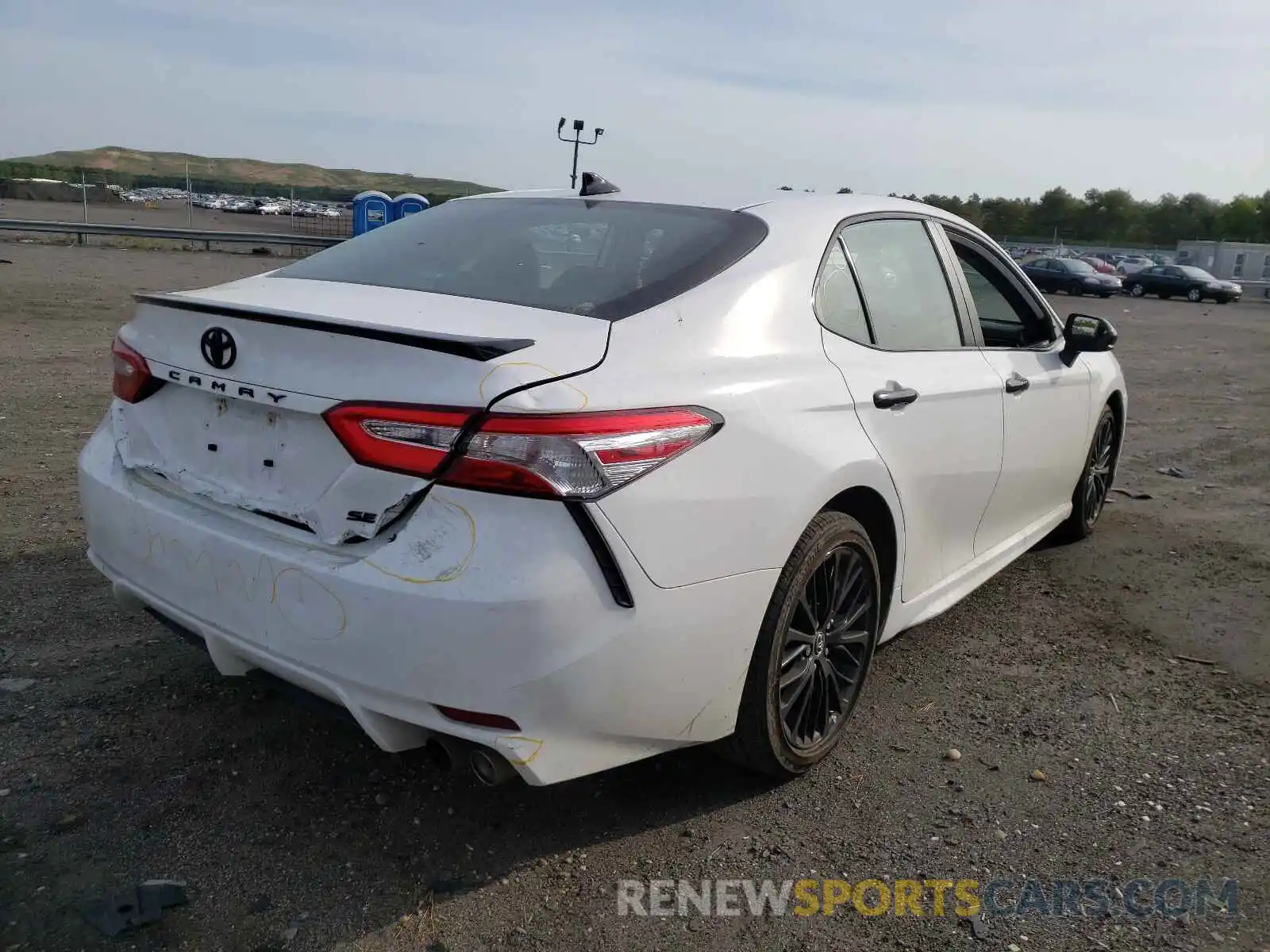 4 Photograph of a damaged car 4T1G11AK9LU307340 TOYOTA CAMRY 2020