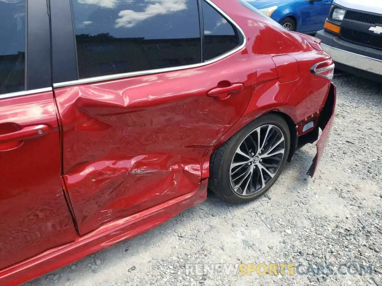 9 Photograph of a damaged car 4T1G11AK9LU309203 TOYOTA CAMRY 2020