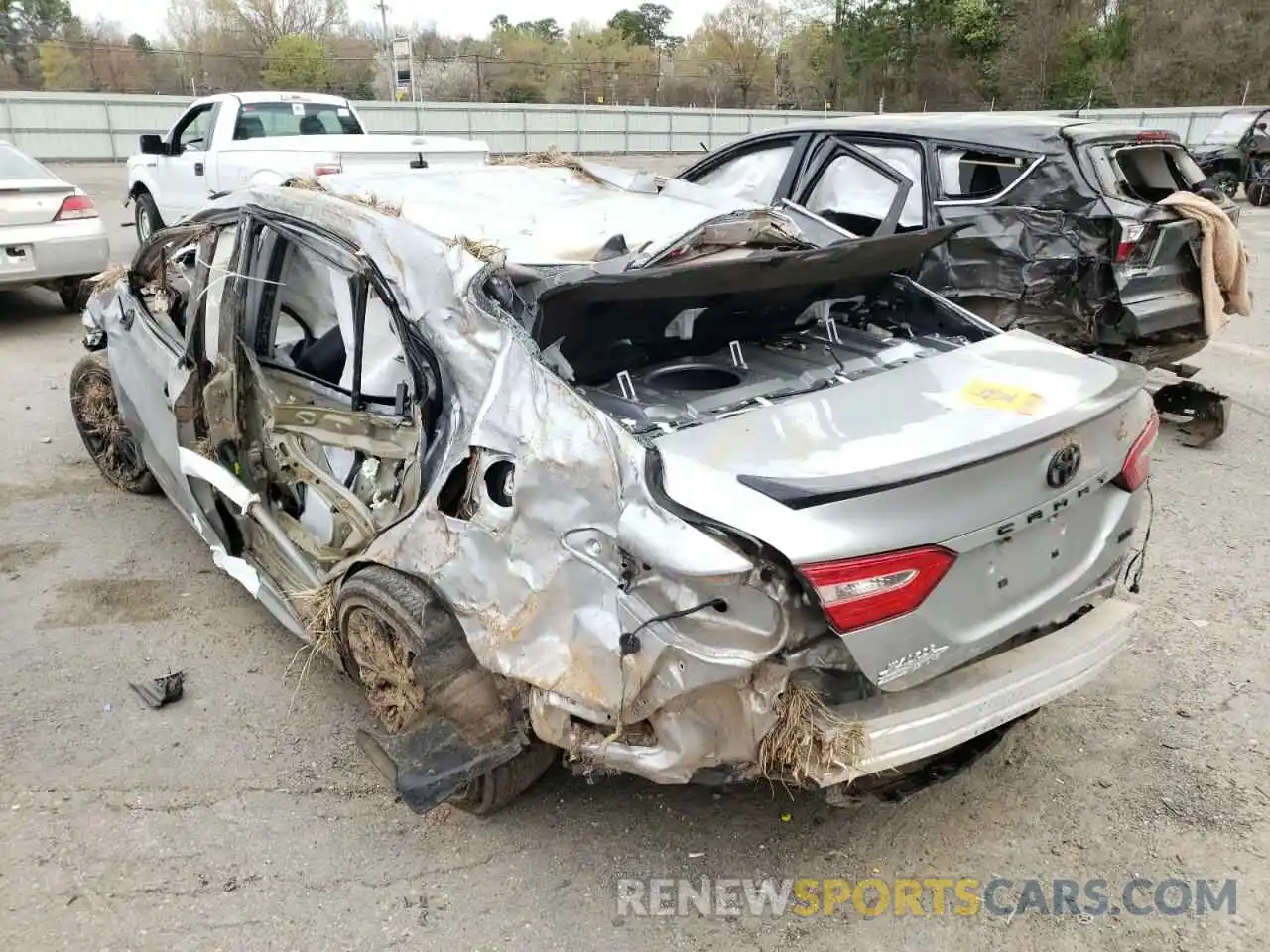 3 Photograph of a damaged car 4T1G11AK9LU312859 TOYOTA CAMRY 2020