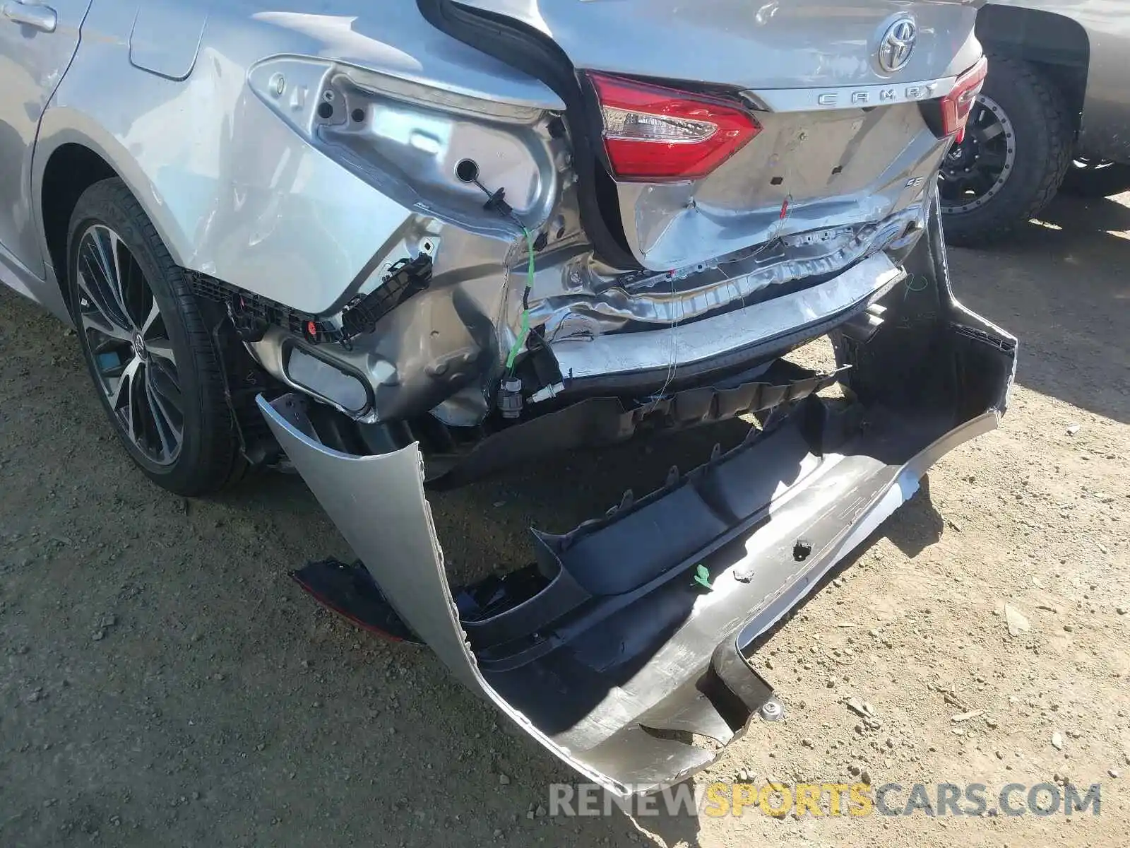 9 Photograph of a damaged car 4T1G11AK9LU315308 TOYOTA CAMRY 2020