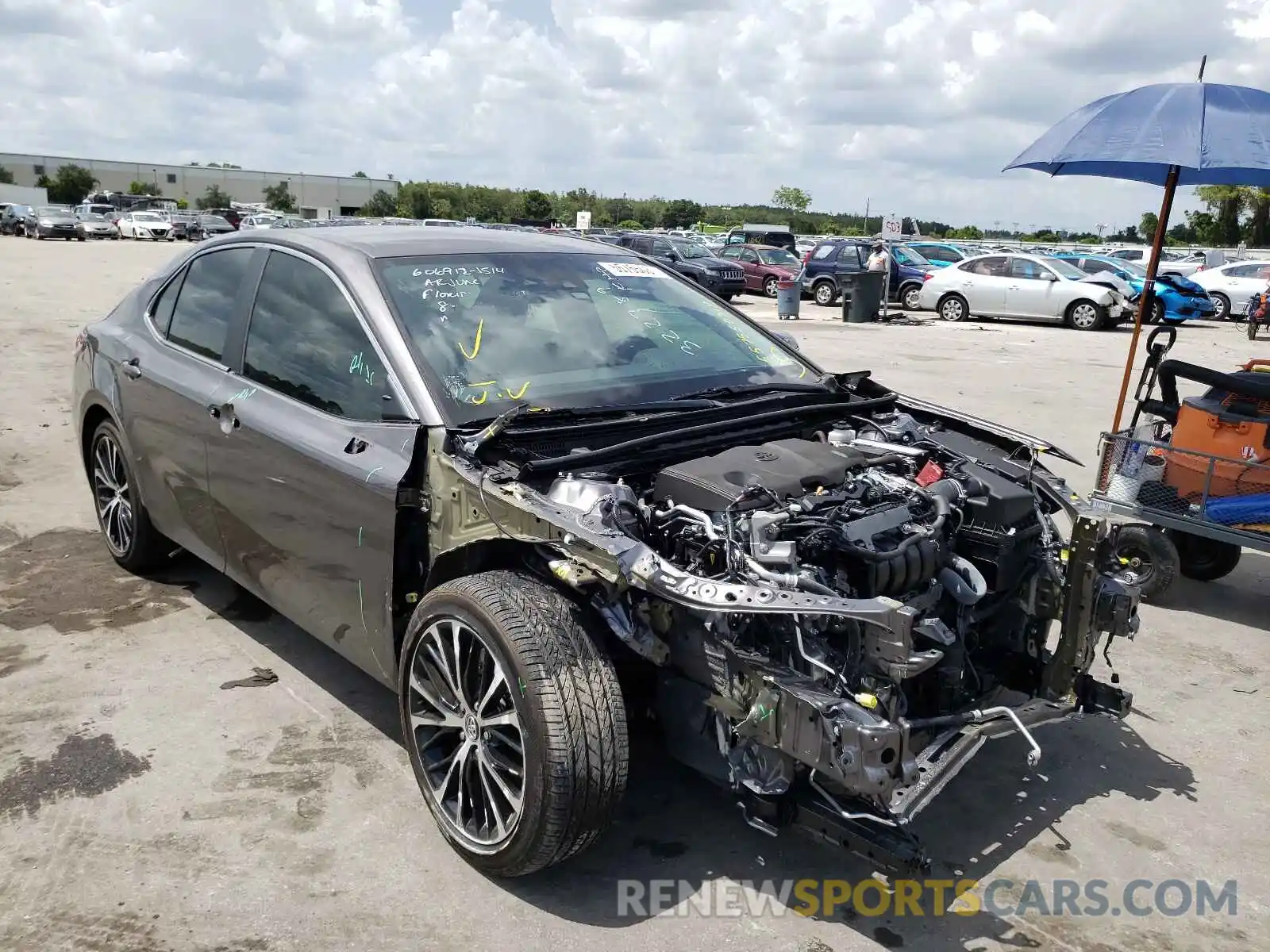 1 Photograph of a damaged car 4T1G11AK9LU322789 TOYOTA CAMRY 2020