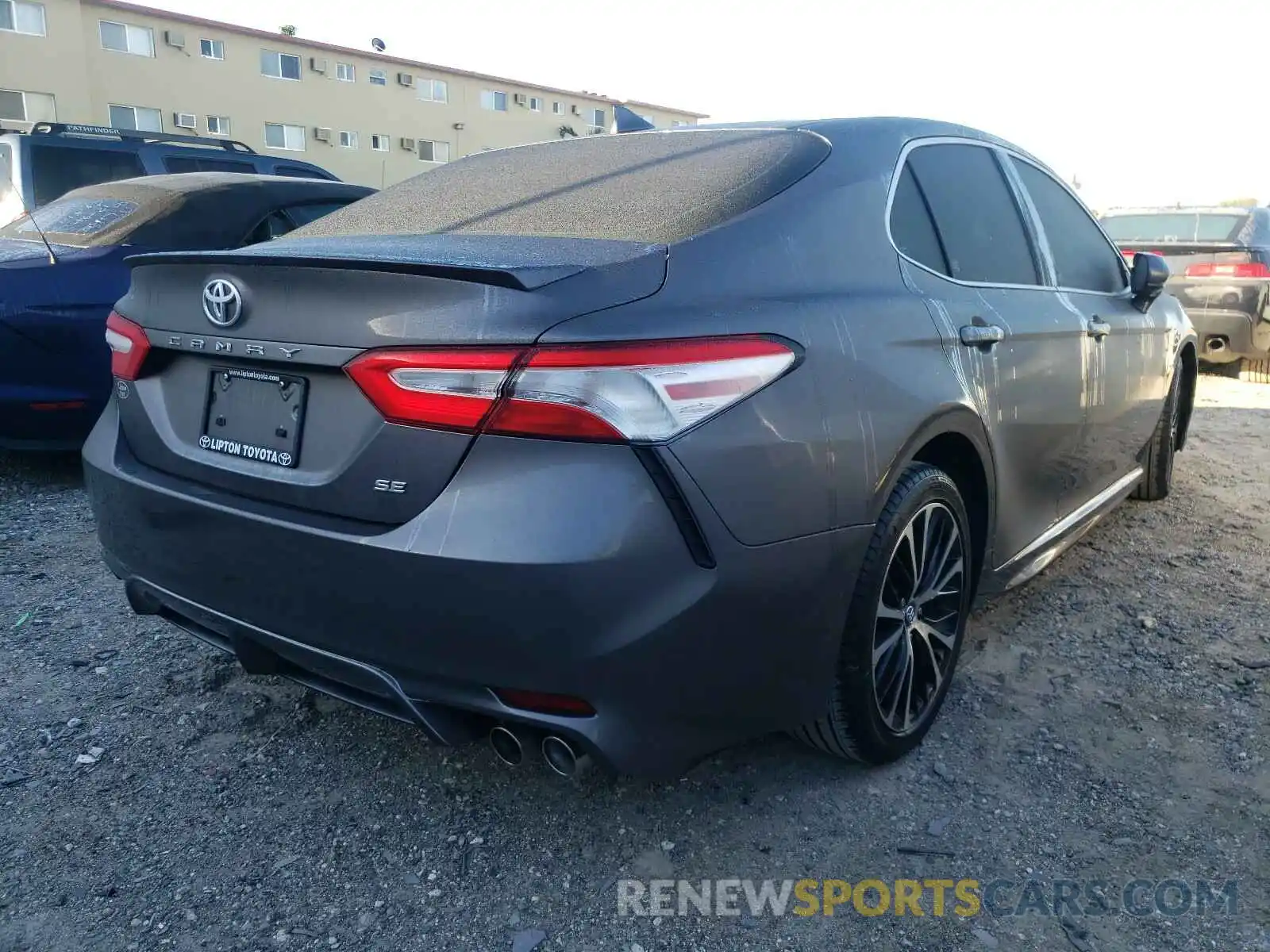 4 Photograph of a damaged car 4T1G11AK9LU323375 TOYOTA CAMRY 2020