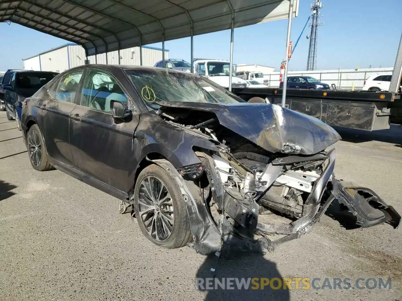 1 Photograph of a damaged car 4T1G11AK9LU327717 TOYOTA CAMRY 2020