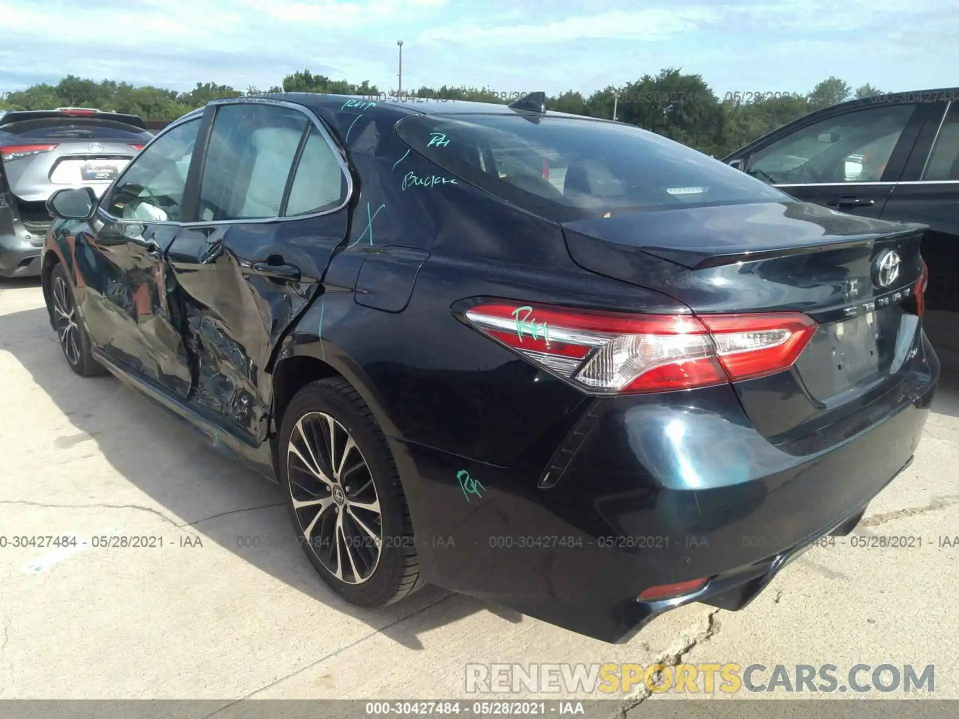 3 Photograph of a damaged car 4T1G11AK9LU327748 TOYOTA CAMRY 2020