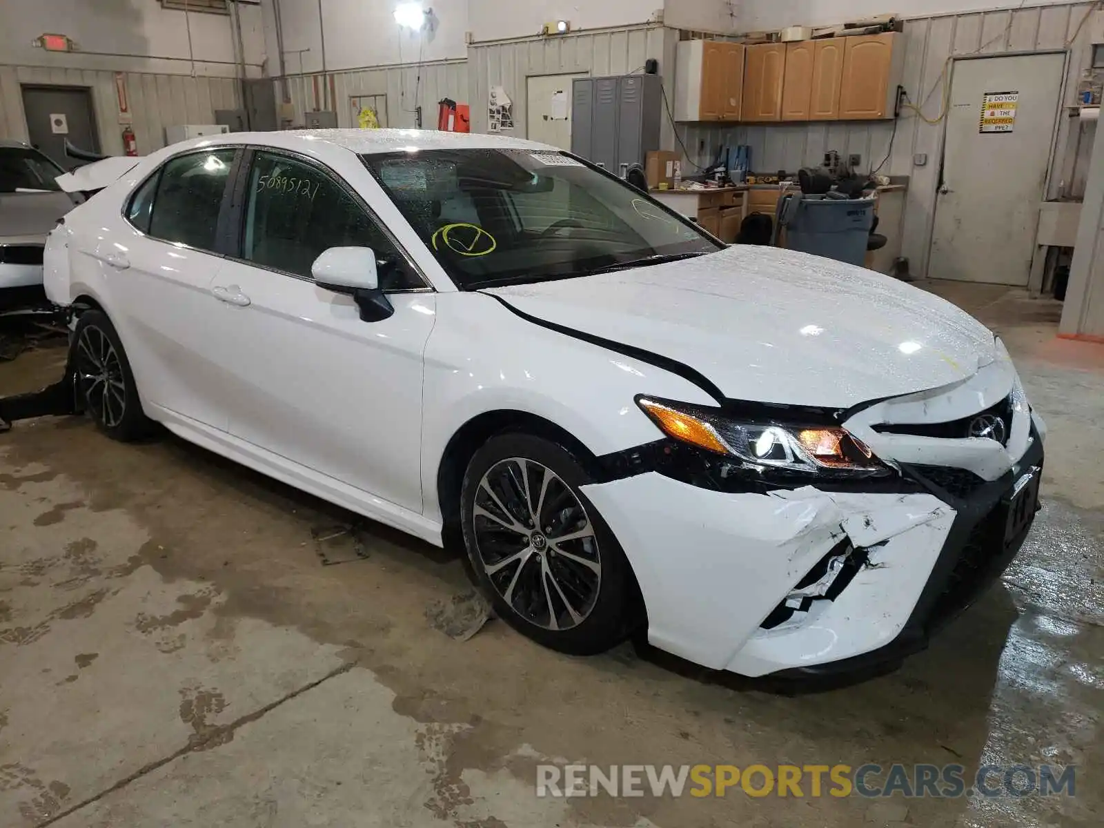 1 Photograph of a damaged car 4T1G11AK9LU327815 TOYOTA CAMRY 2020