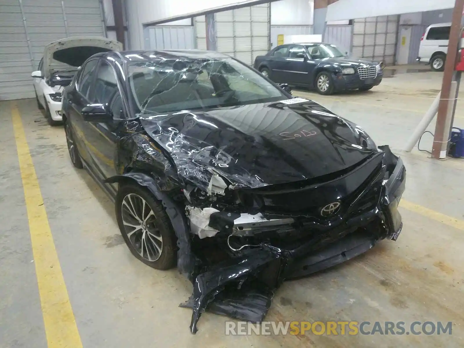 1 Photograph of a damaged car 4T1G11AK9LU330200 TOYOTA CAMRY 2020