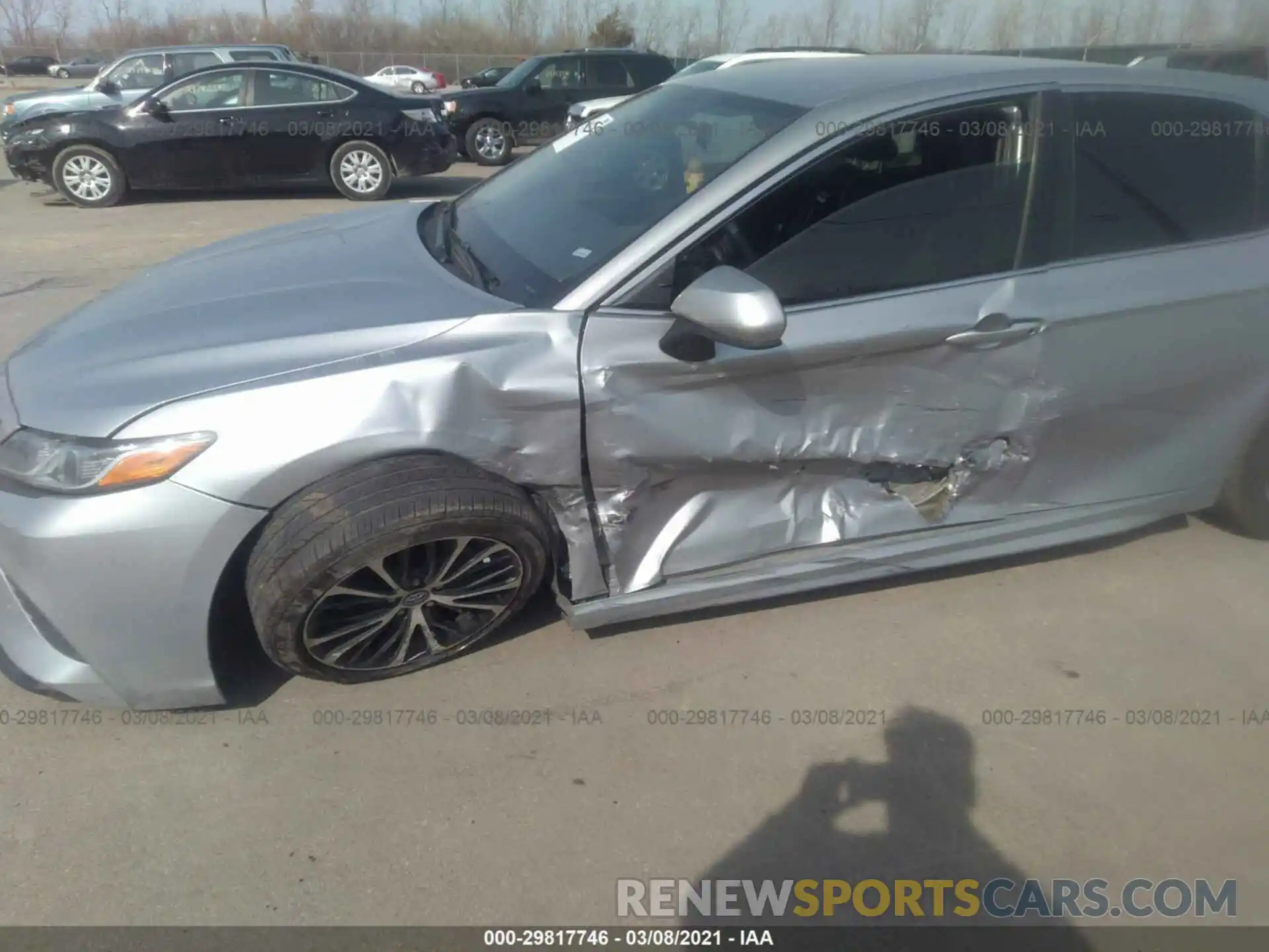 6 Photograph of a damaged car 4T1G11AK9LU333047 TOYOTA CAMRY 2020