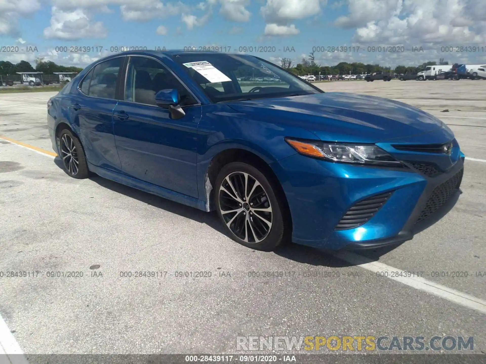 1 Photograph of a damaged car 4T1G11AK9LU335896 TOYOTA CAMRY 2020