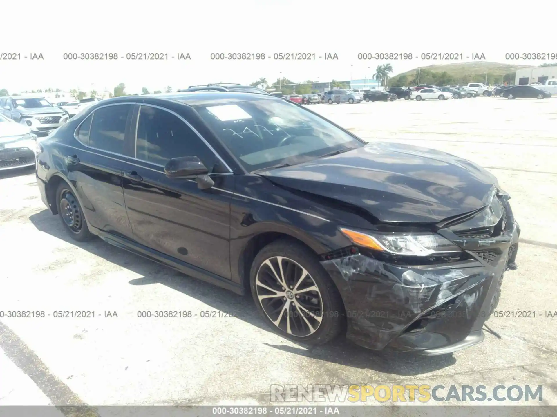 1 Photograph of a damaged car 4T1G11AK9LU337471 TOYOTA CAMRY 2020