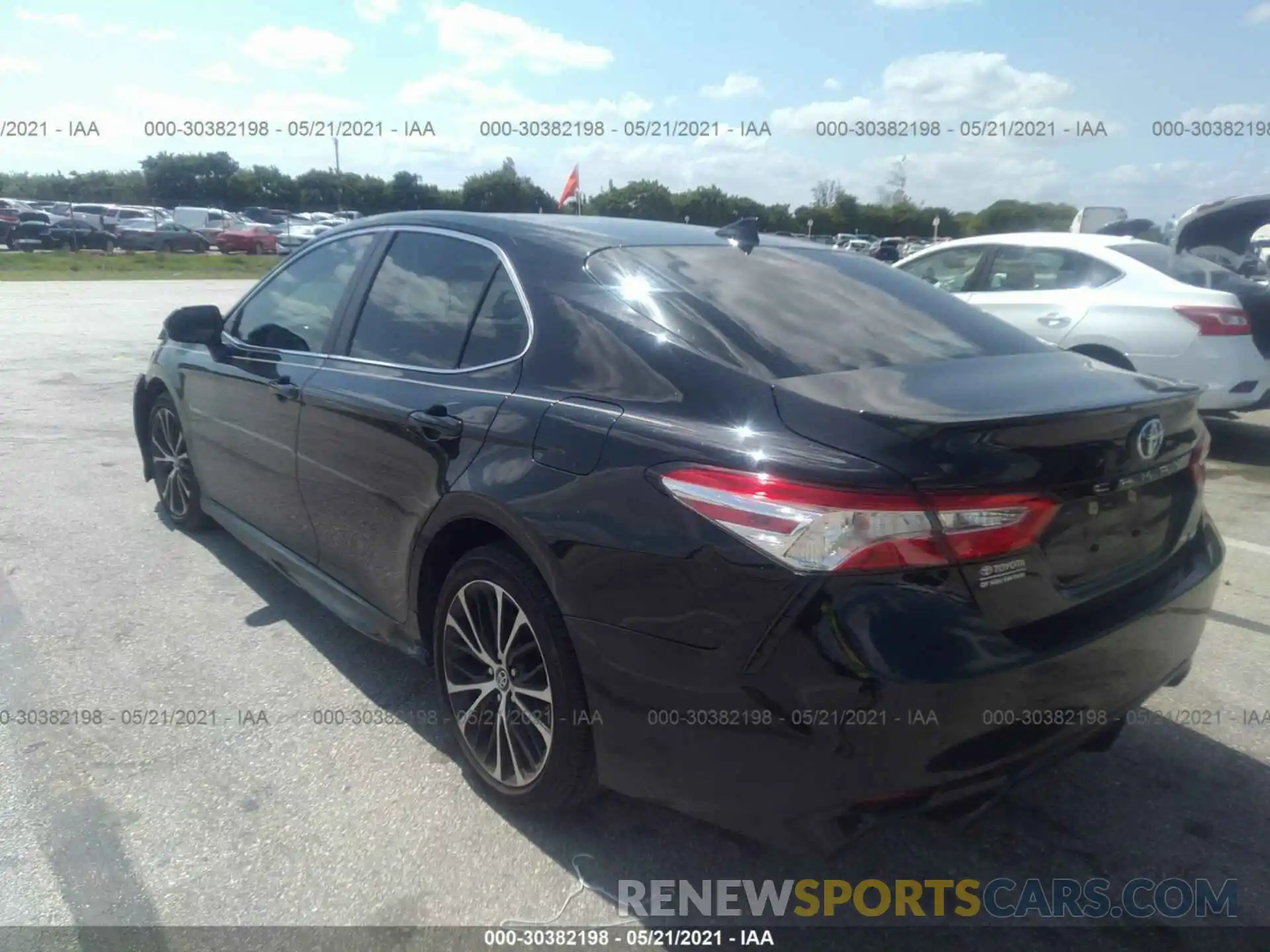 3 Photograph of a damaged car 4T1G11AK9LU337471 TOYOTA CAMRY 2020