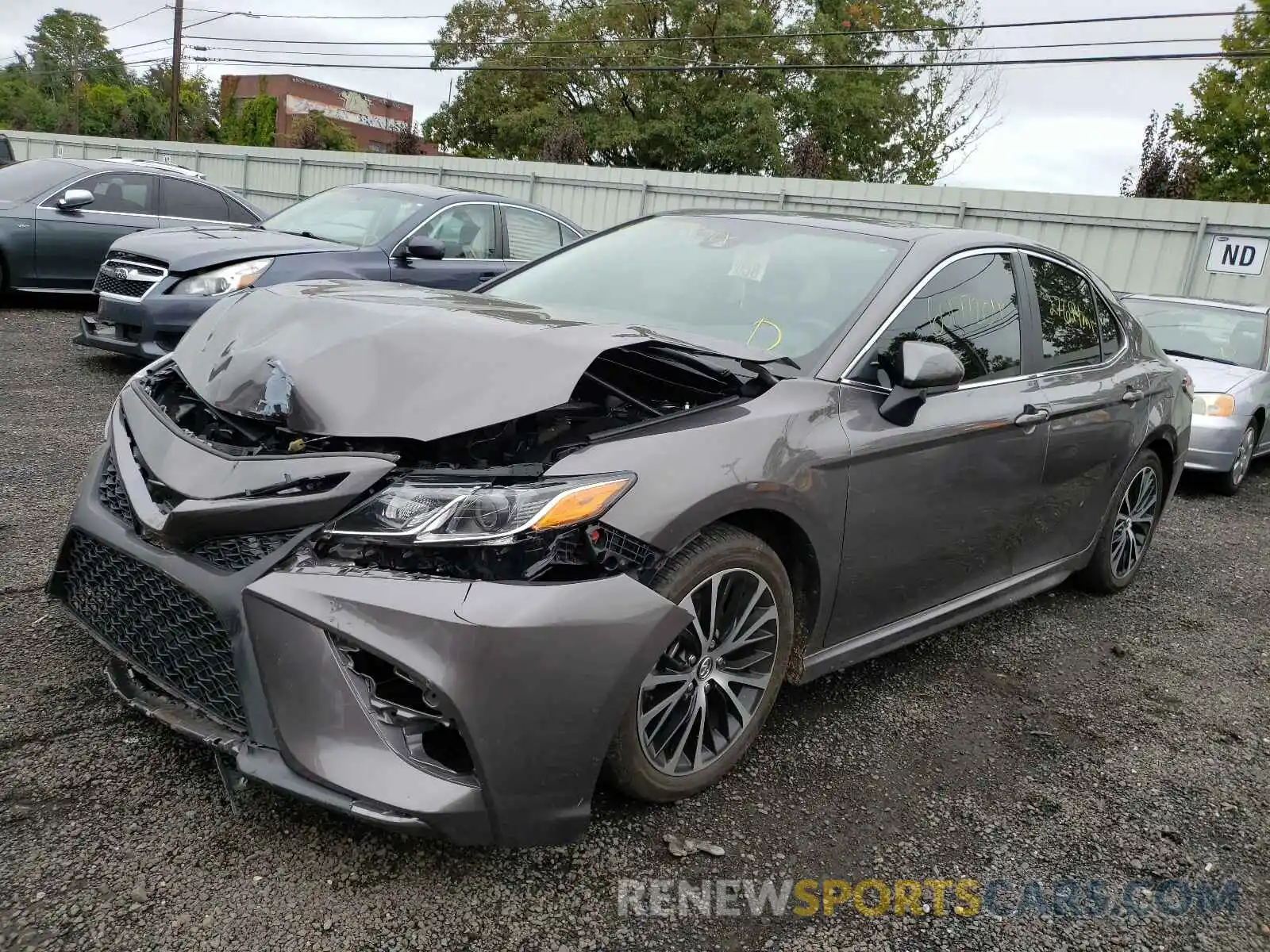 2 Photograph of a damaged car 4T1G11AK9LU338166 TOYOTA CAMRY 2020