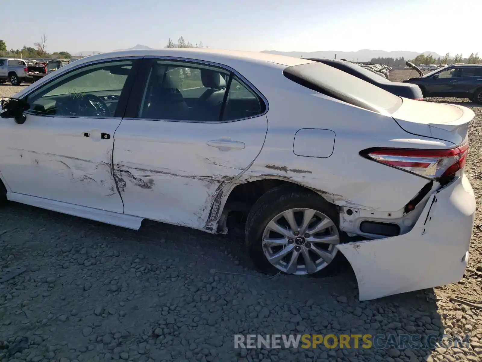 9 Photograph of a damaged car 4T1G11AK9LU339107 TOYOTA CAMRY 2020