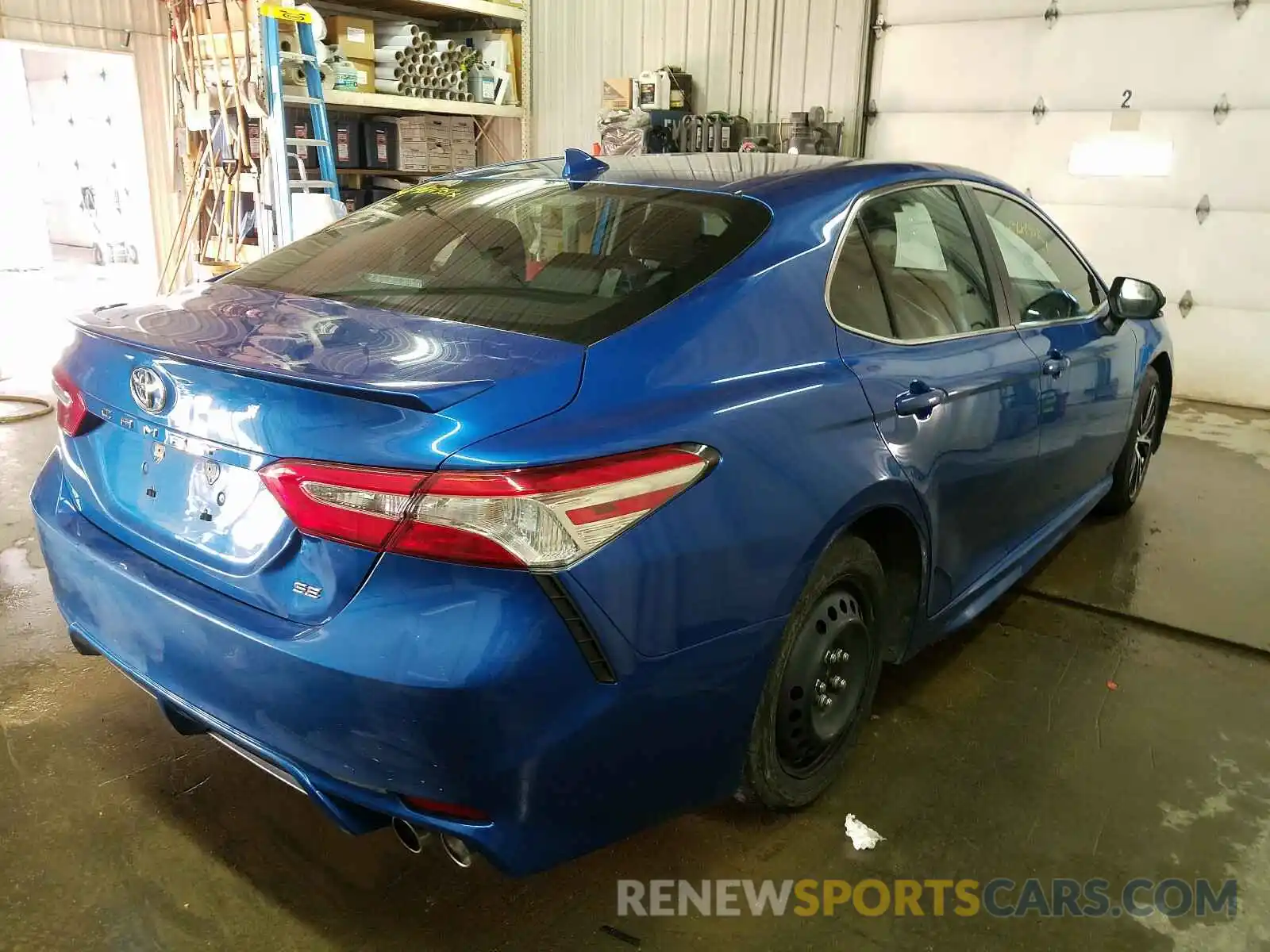 4 Photograph of a damaged car 4T1G11AK9LU343335 TOYOTA CAMRY 2020