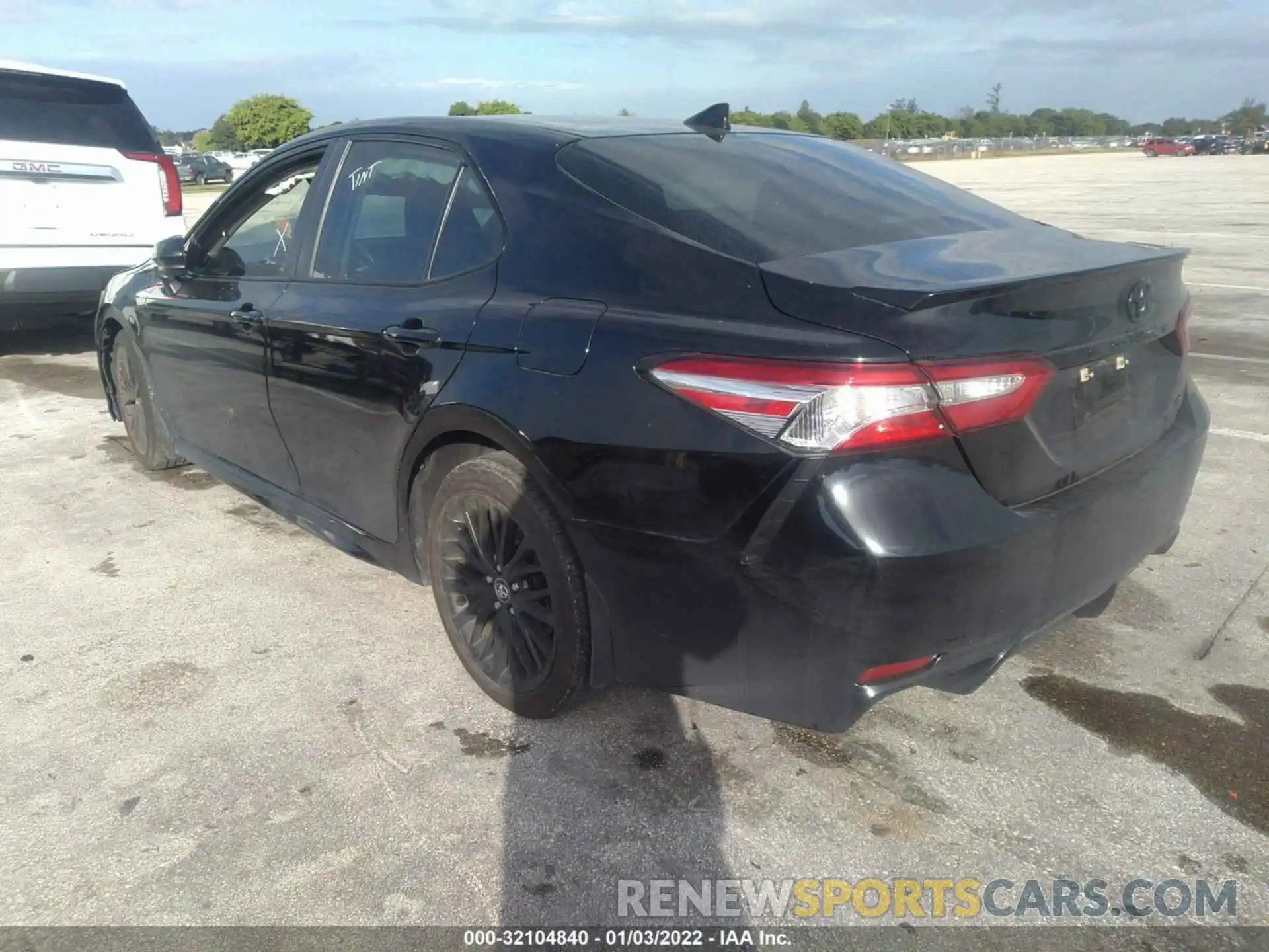 3 Photograph of a damaged car 4T1G11AK9LU346297 TOYOTA CAMRY 2020