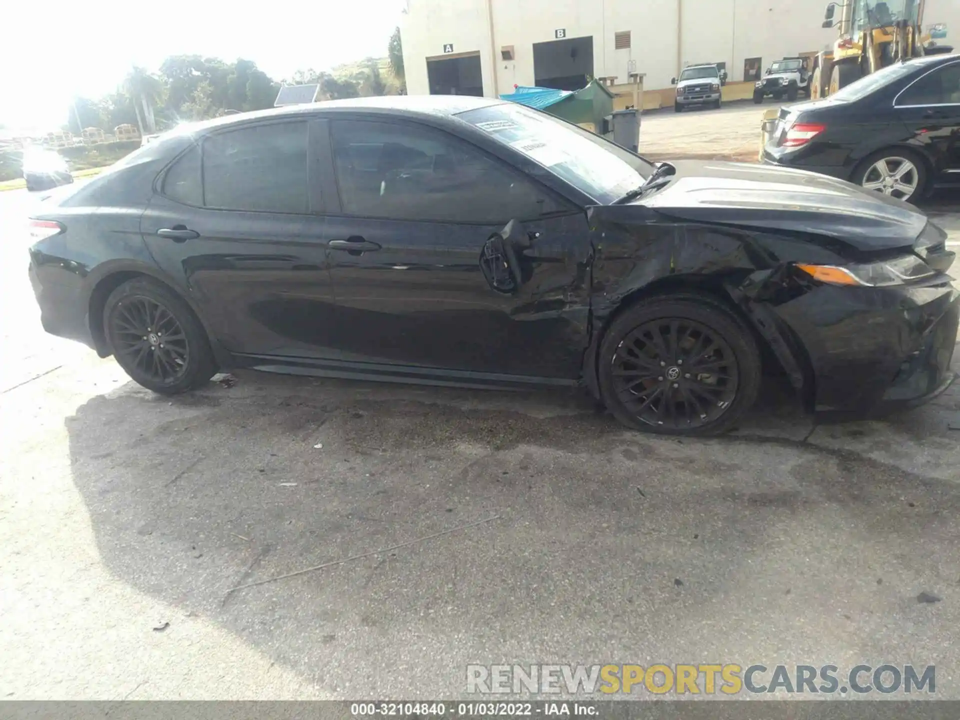 6 Photograph of a damaged car 4T1G11AK9LU346297 TOYOTA CAMRY 2020